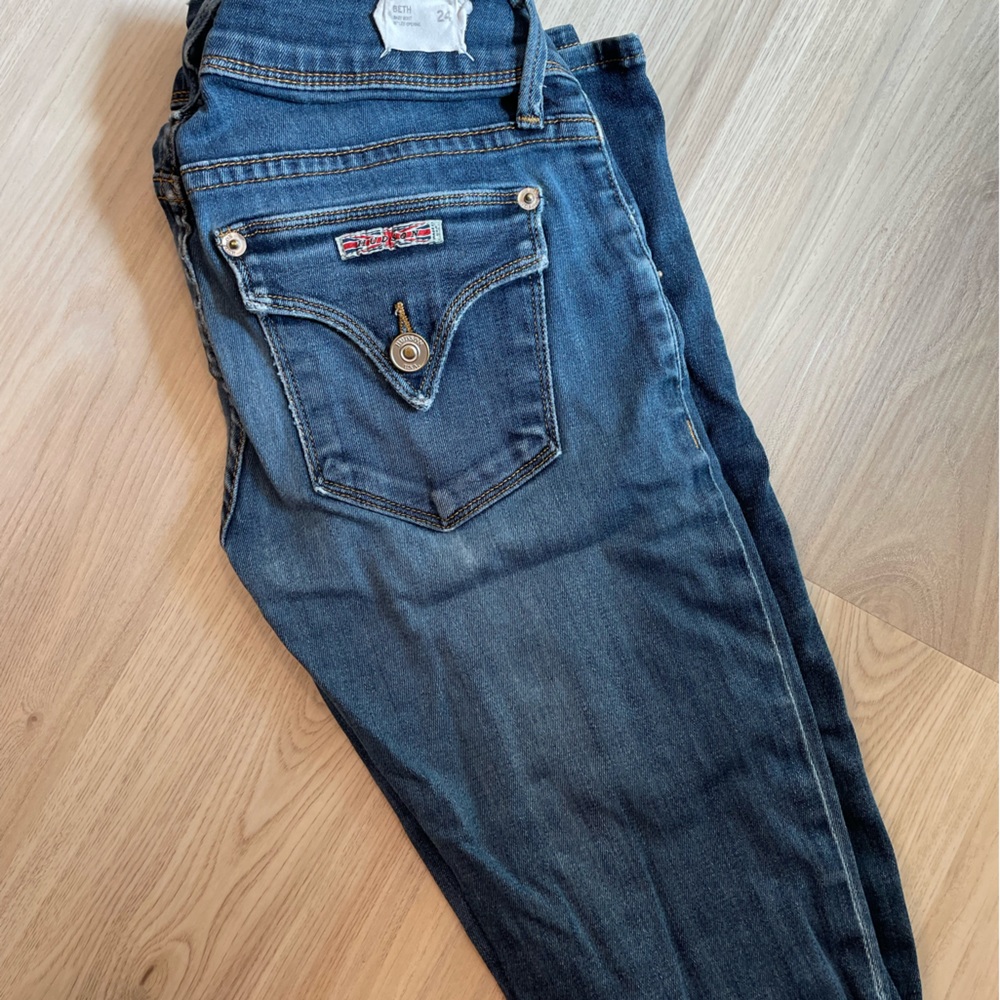 Hudson Beth Mid-Rise Baby Bootcut Jeans